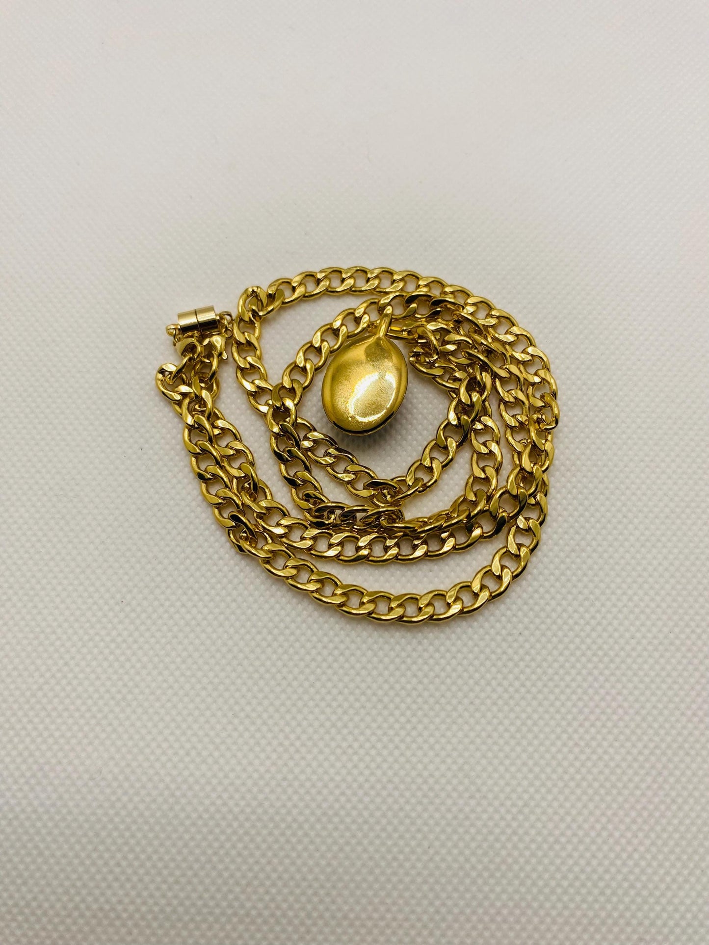 Gold Plated Tigers Eye Pendant Necklace: Cuban Link Chain