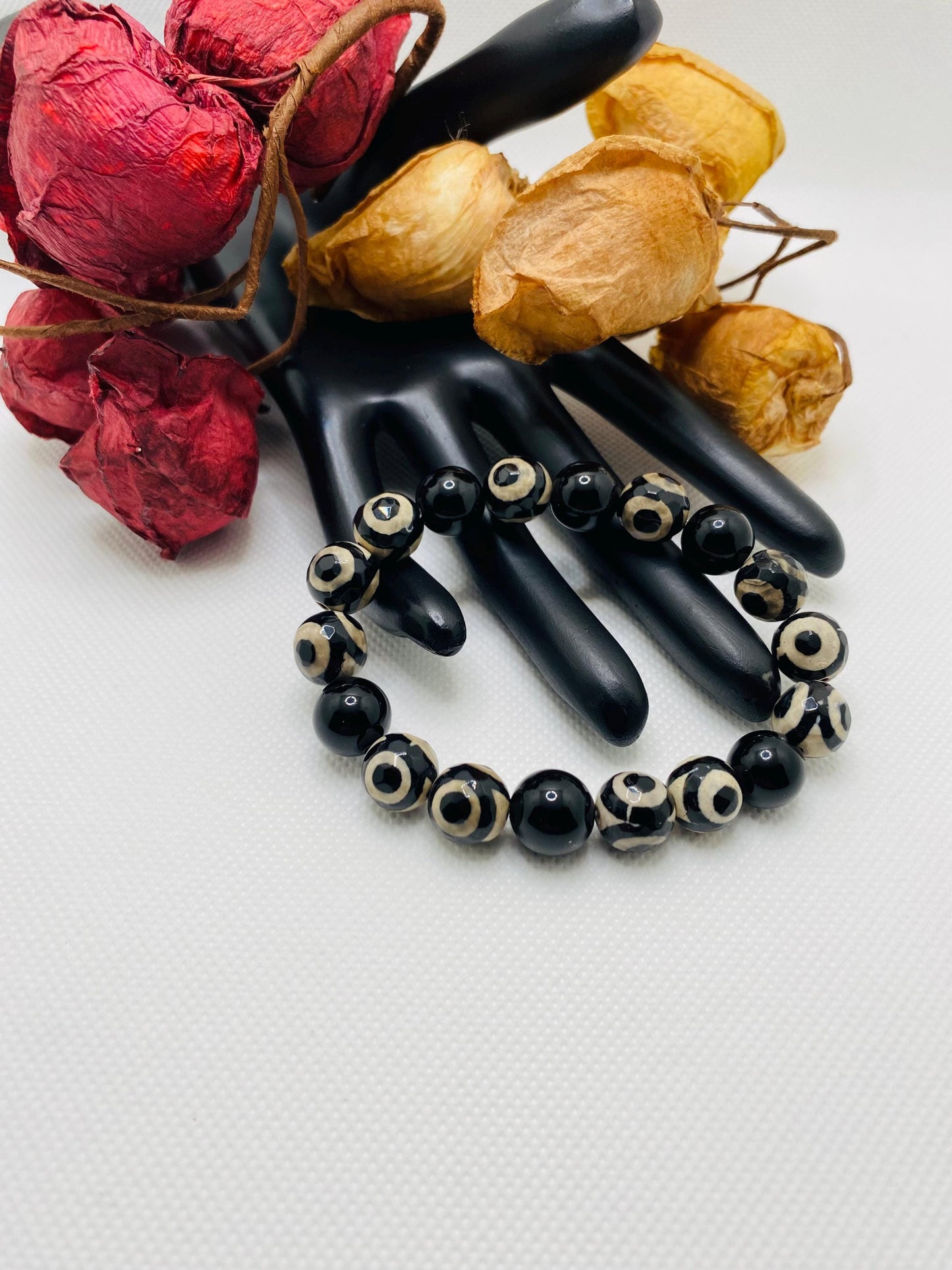 Onyx & DZI Agate Gemstone Beaded Bracelet