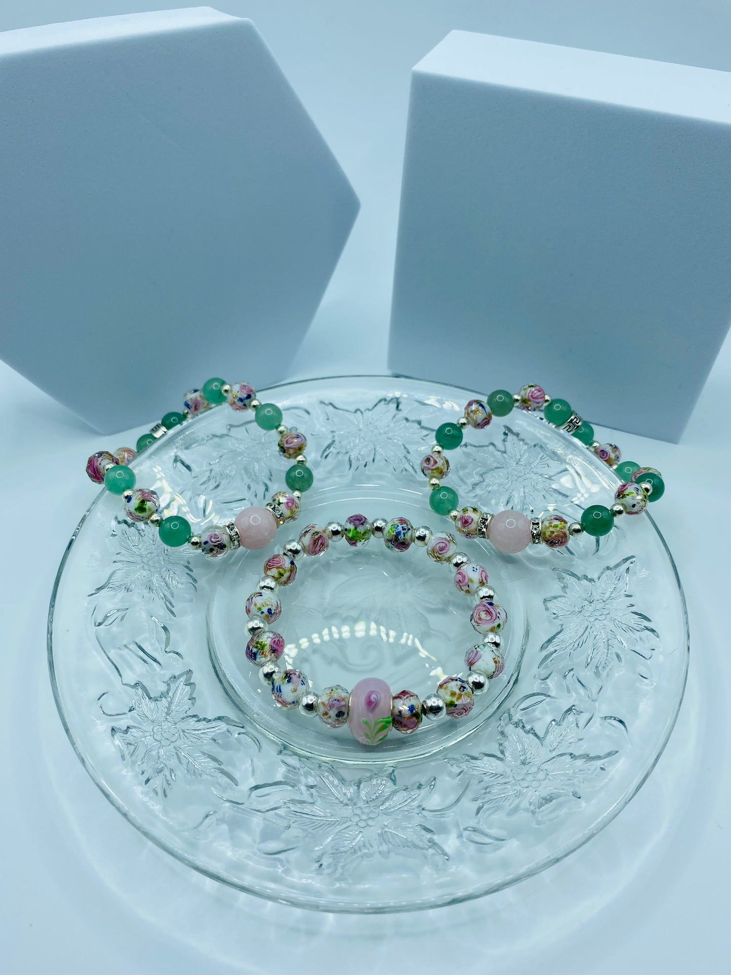 Floral Lampwork Glass Bead Bracelet: Silver Hematite Gemstone Accent