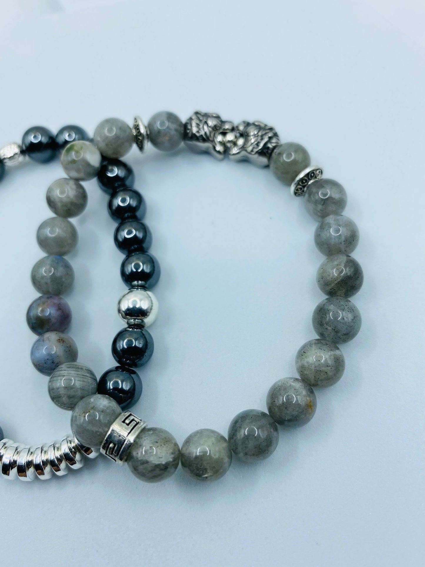 Mens Labradorite Beaded Bracelet: Stainless Steel Tiger Charm