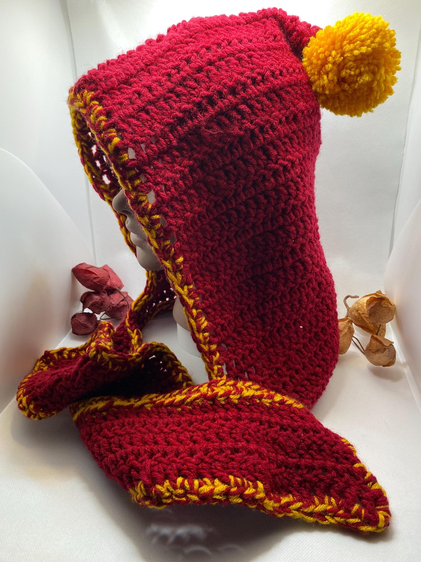 USC Trojans Hooded Crochet Scarf: Cardinal & Gold Team Spirit
