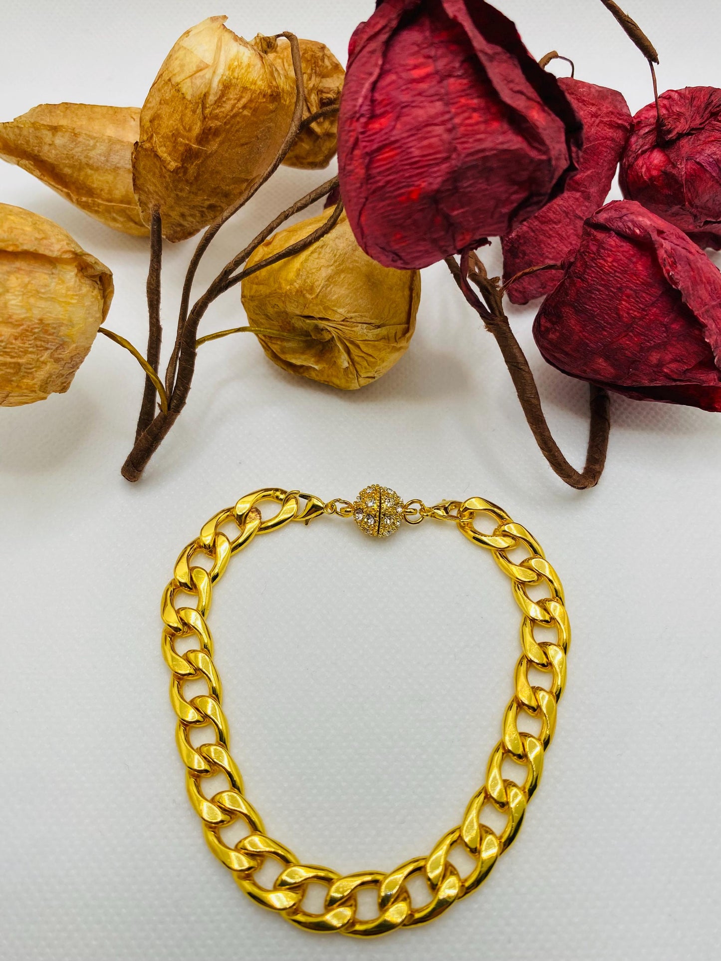 Gold Plated Cuban Link Bracelet: Stainless Steel Magnetic Clasp