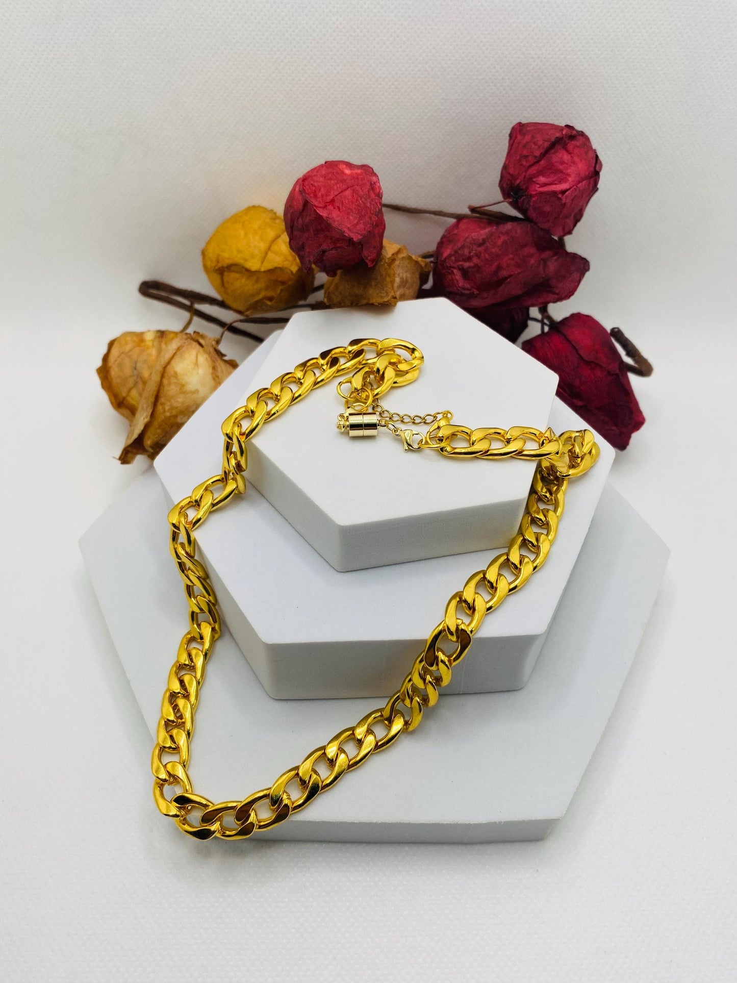 18k Gold Plated Cuban Link Chain Necklace: 9mm Magnetic Clasp