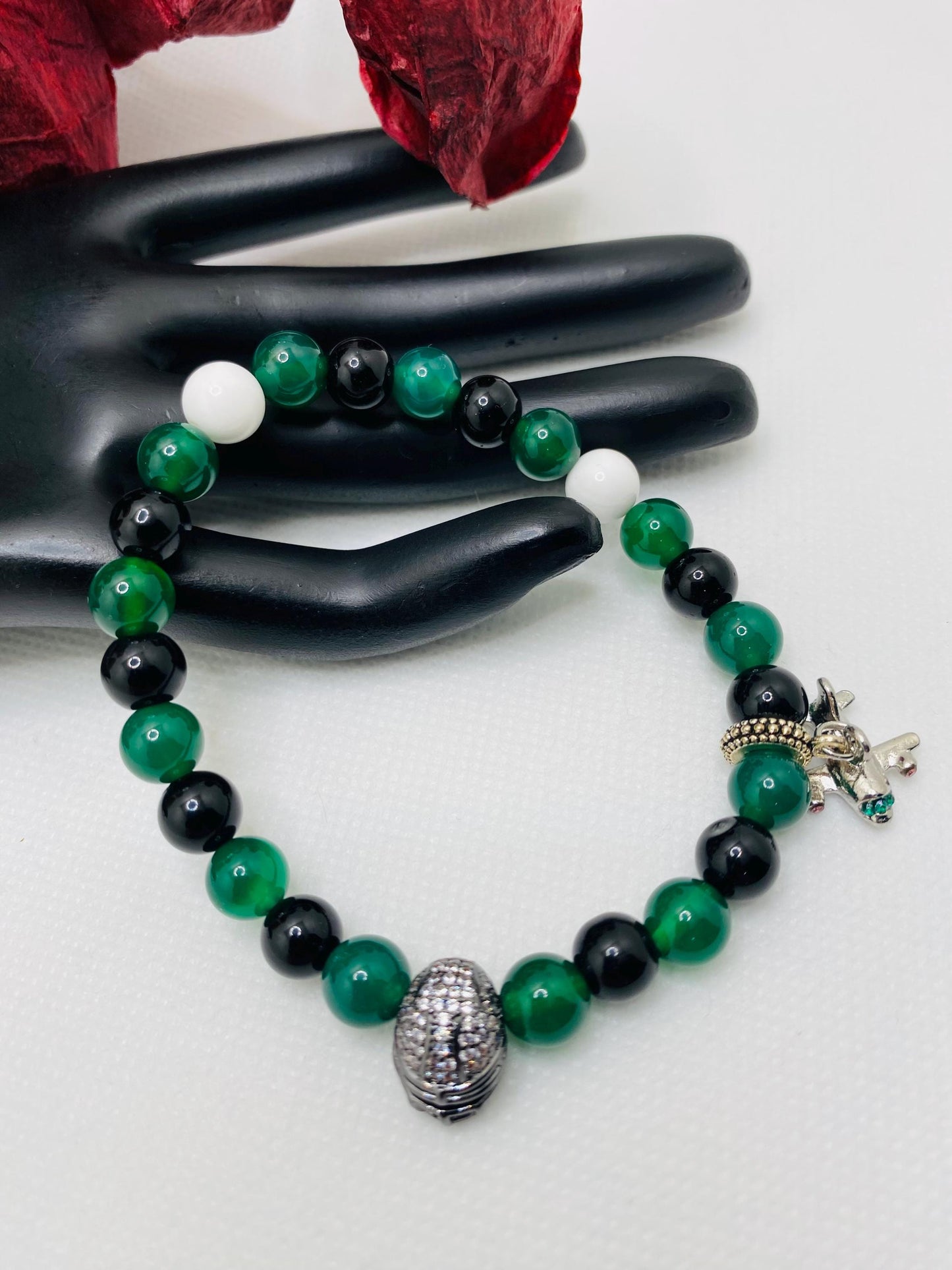 New York Jets Jade Beaded Bracelet: Football Fan Jewelry