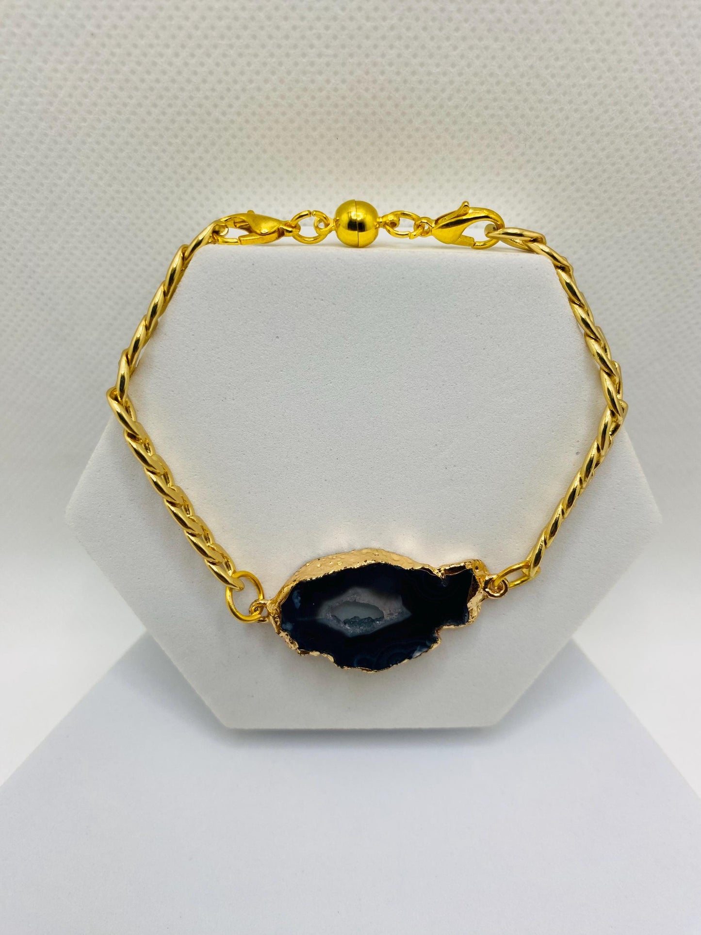 Gold Plated Cuban Link Bracelet: Agate Geode & Magnetic Clasp