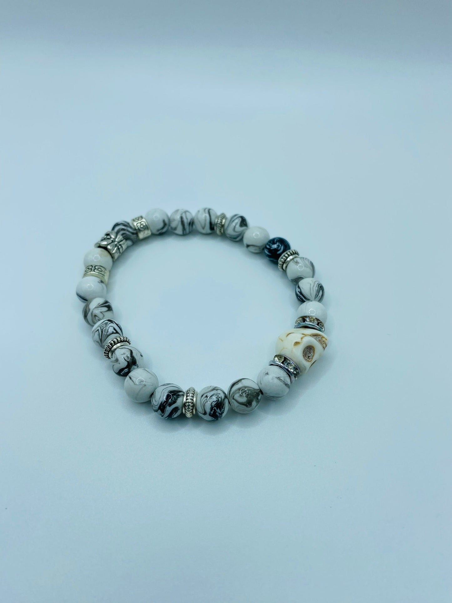 Custom Bracelet Day of the Dead Halloween Jewelry, Howlite Gemstone Beads & Skull Beads - Dia de Los Muertos