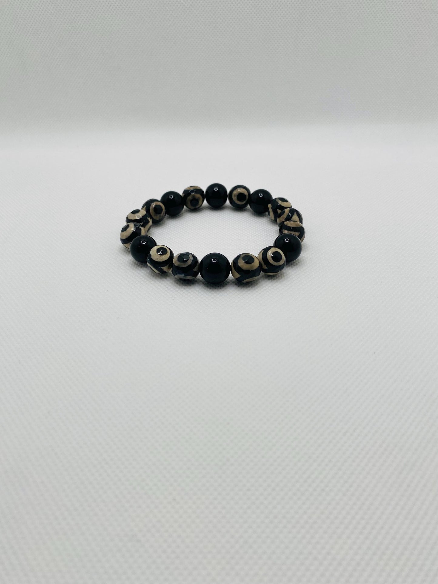 Onyx & DZI Agate Gemstone Beaded Bracelet