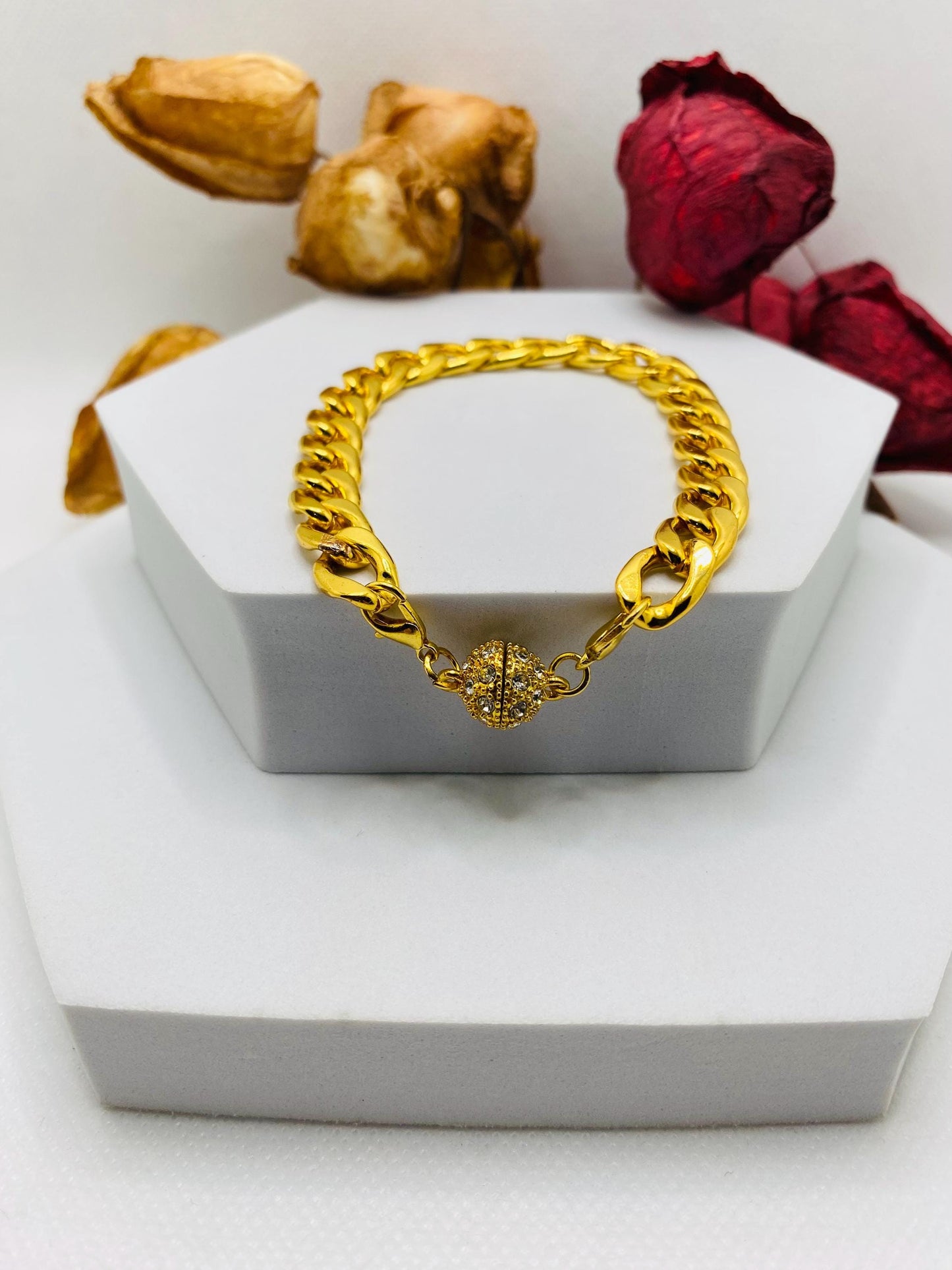 Gold Plated Cuban Link Bracelet: Stainless Steel Magnetic Clasp