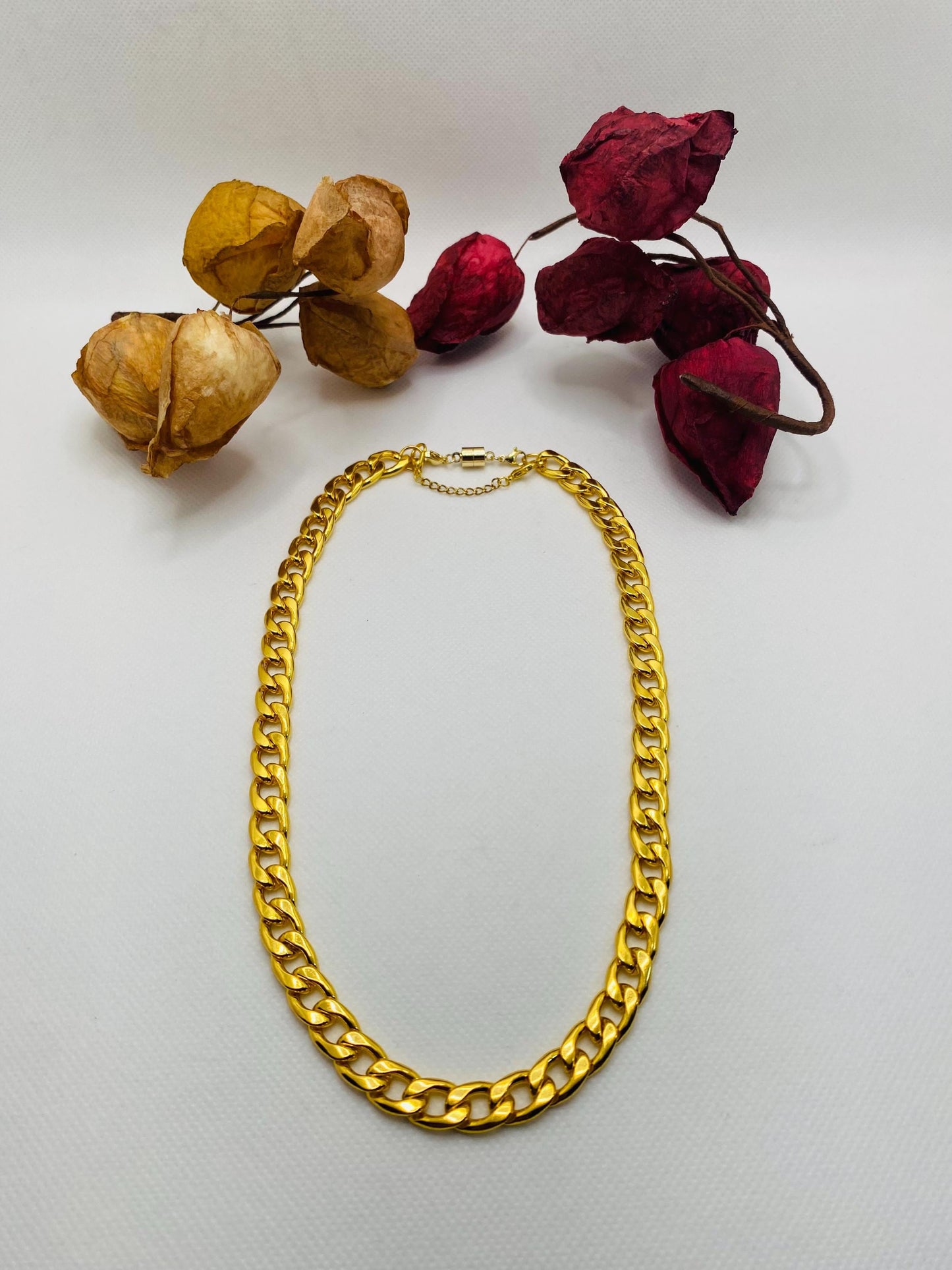 18k Gold Plated Cuban Link Chain Necklace: 9mm Magnetic Clasp