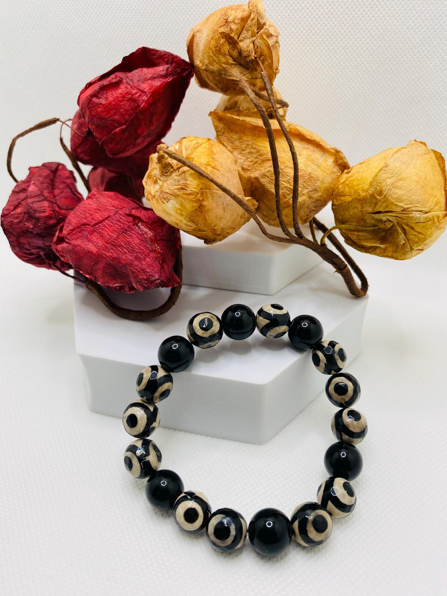 Onyx & DZI Agate Gemstone Beaded Bracelet