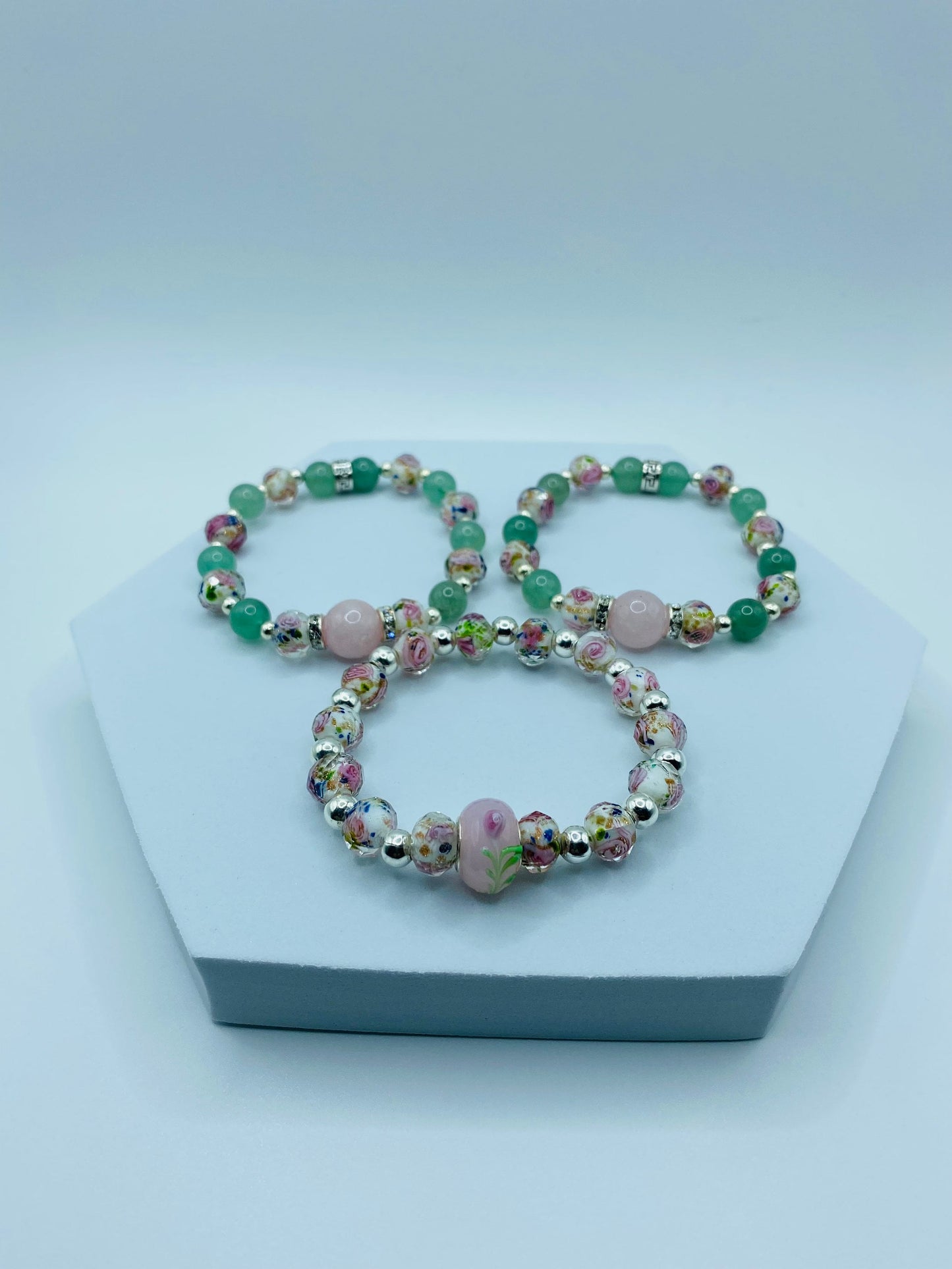 Floral Lampwork Glass Bead Bracelet: Silver Hematite Gemstone Accent