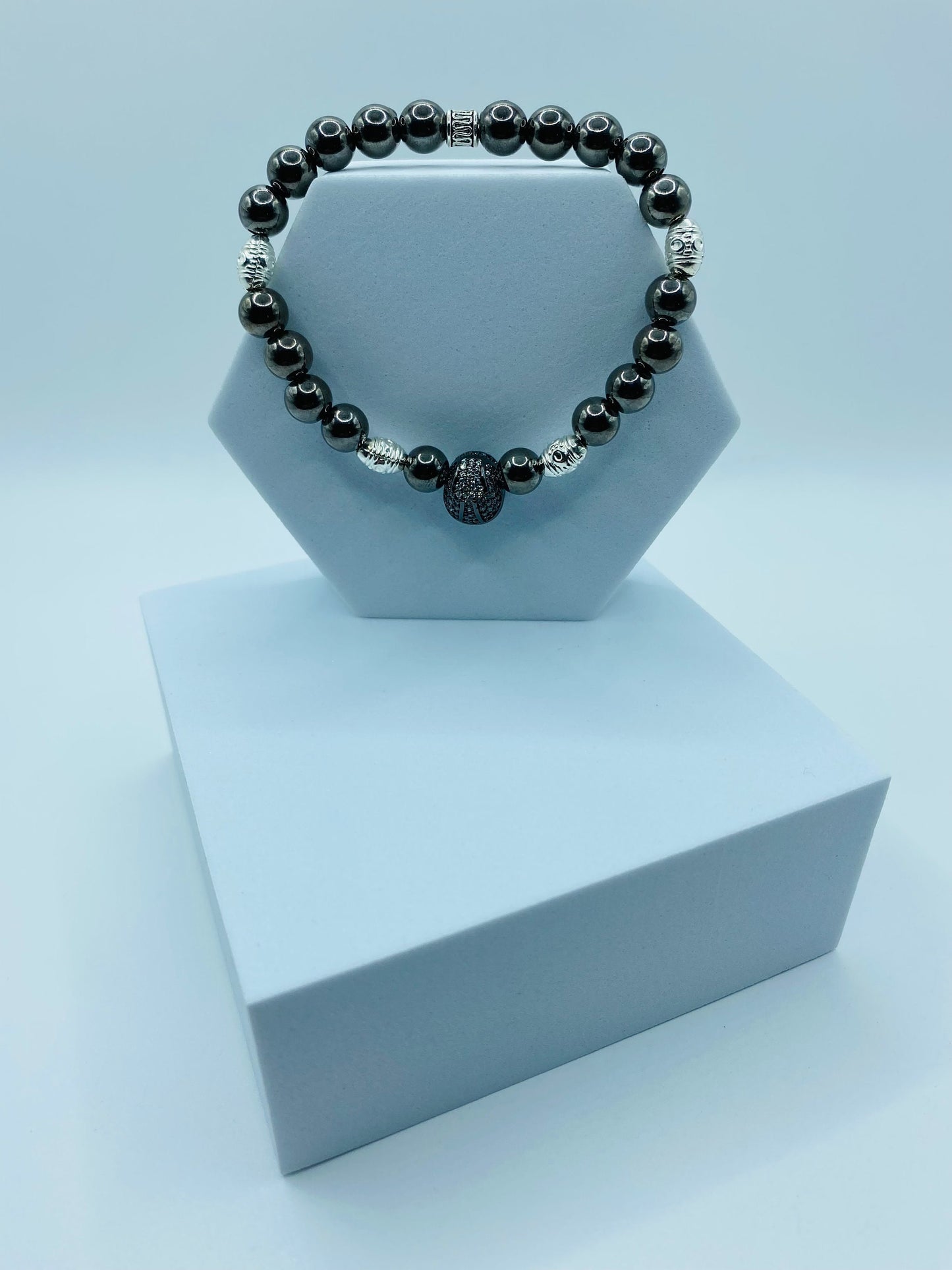 Las Vegas Raiders Mens Bracelet - Hematite Gemstone Beads & Football Helmet - Bracelets for Women