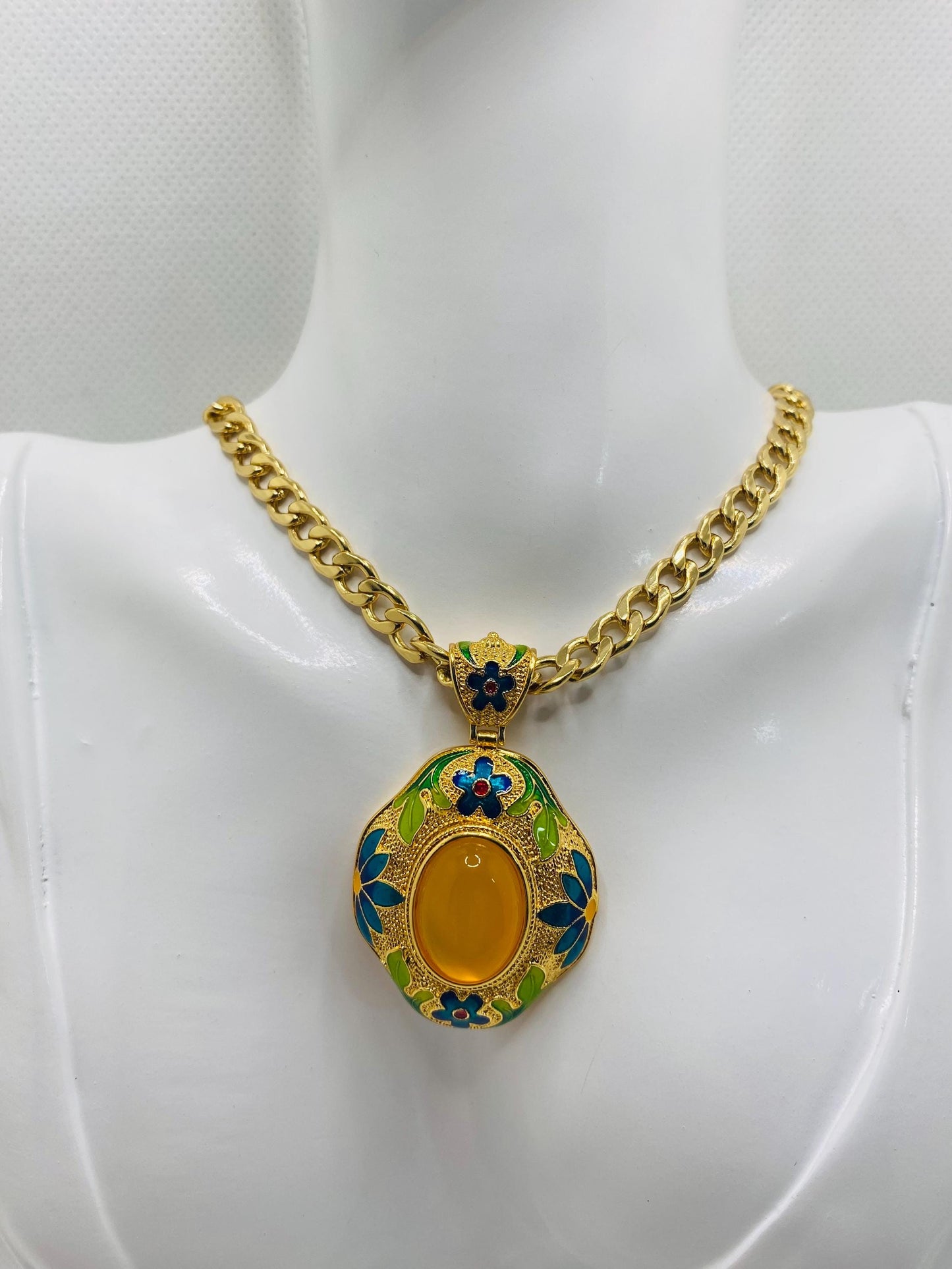 Boho Yellow Agate Pendant Necklace: Gold Plated Cuban Chain