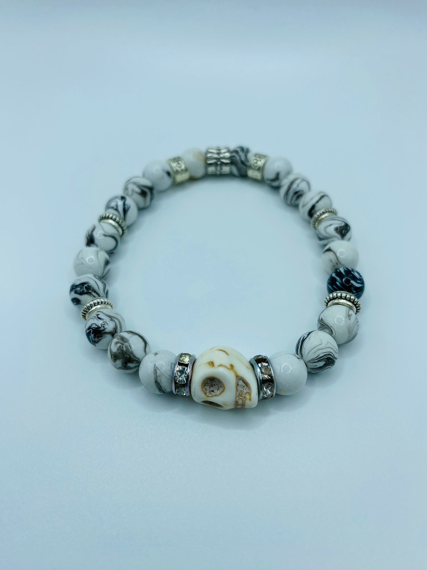 Custom Bracelet Day of the Dead Halloween Jewelry, Howlite Gemstone Beads & Skull Beads - Dia de Los Muertos