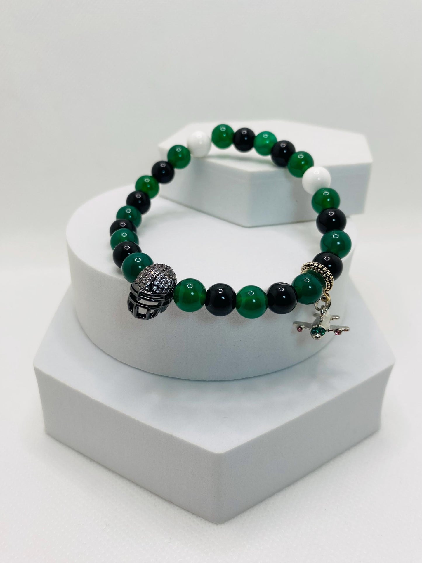 New York Jets Jade Beaded Bracelet: Football Fan Jewelry