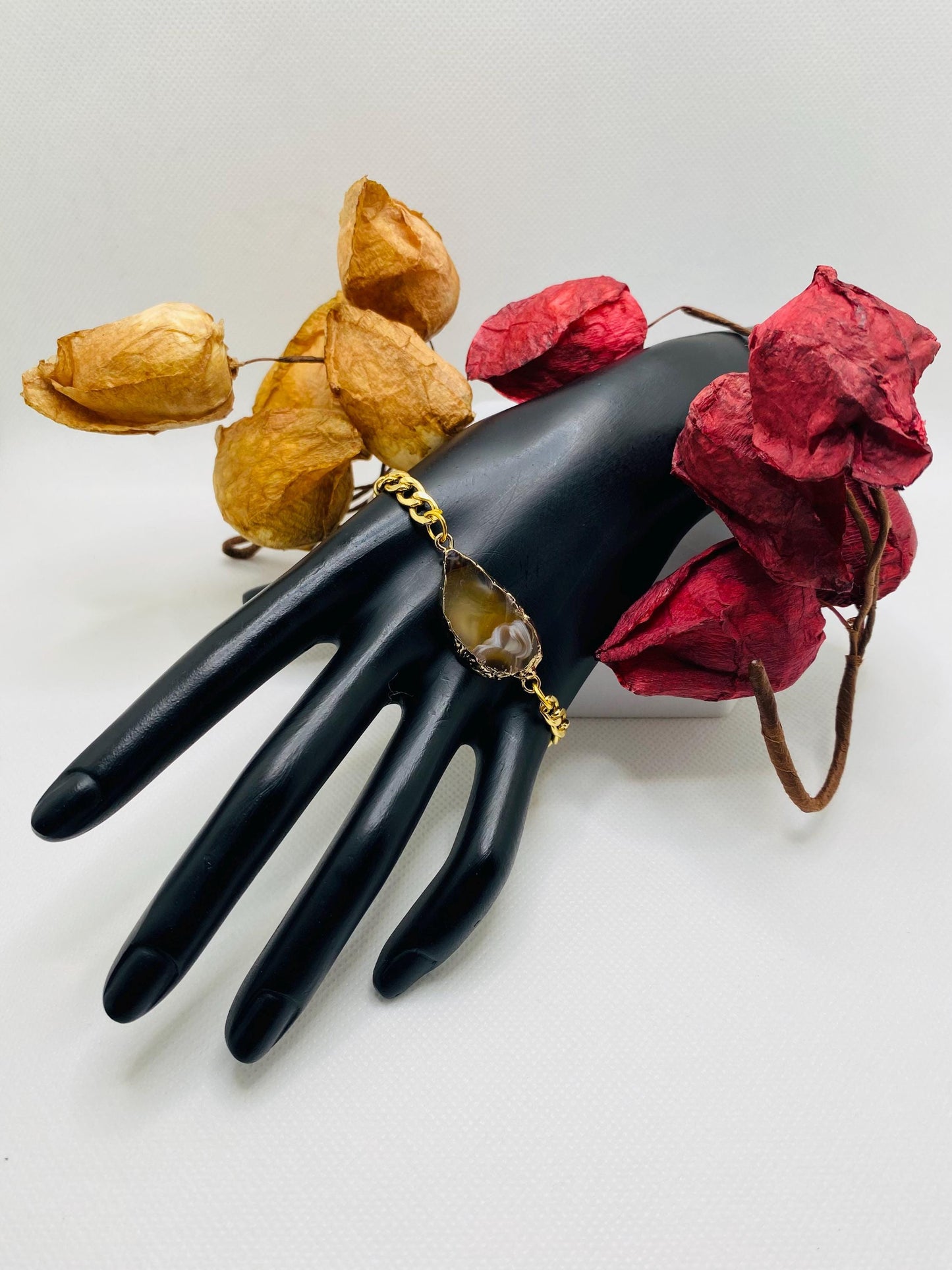 Gold Plated Cuban Link Bracelet: Agate Slice, Magnetic Clasp