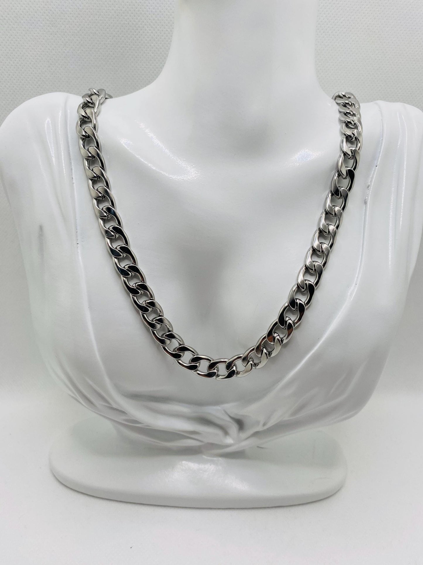 9mm Stainless Steel Cuban Link Chain Necklace with Magnetic Clasp