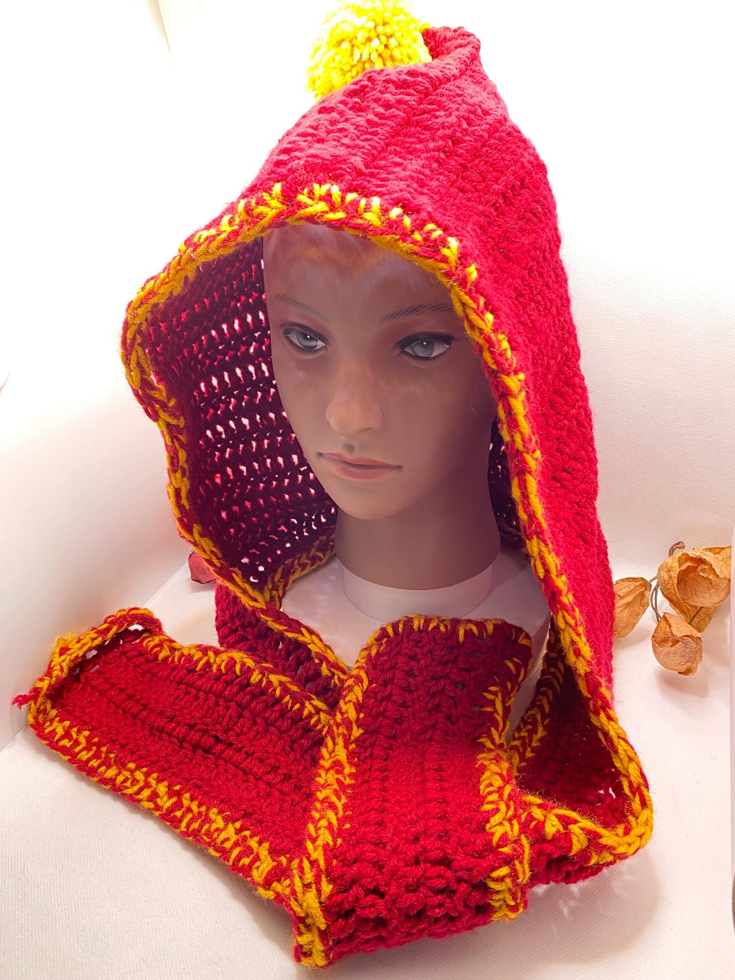 USC Trojans Hooded Crochet Scarf: Cardinal & Gold Team Spirit