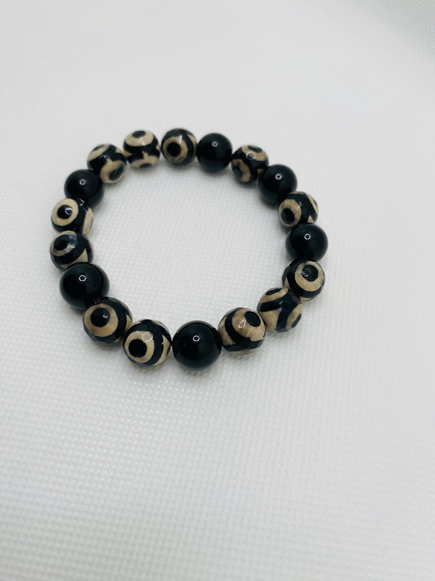 Onyx & DZI Agate Gemstone Beaded Bracelet