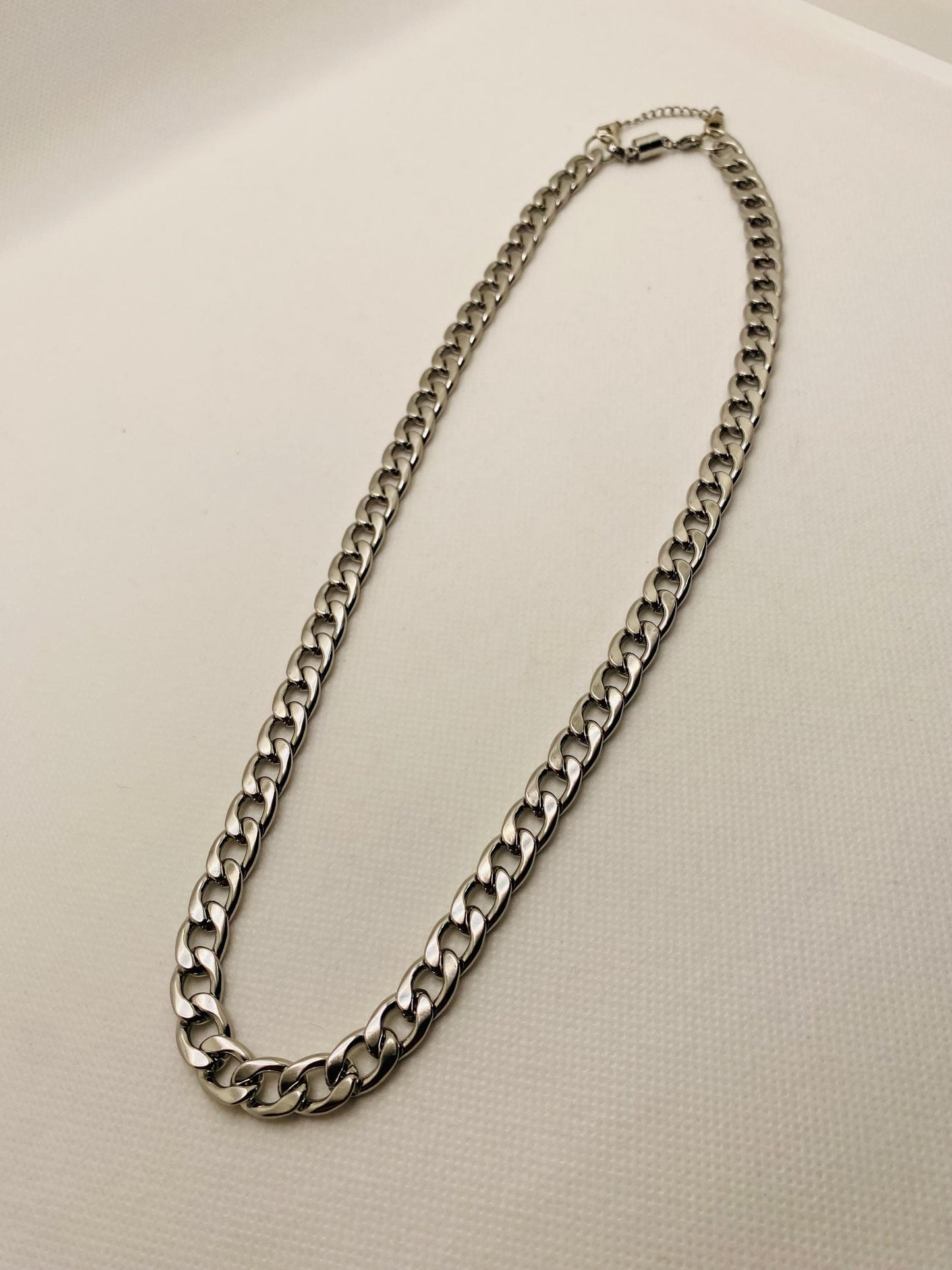 9mm Stainless Steel Cuban Link Chain Necklace with Magnetic Clasp